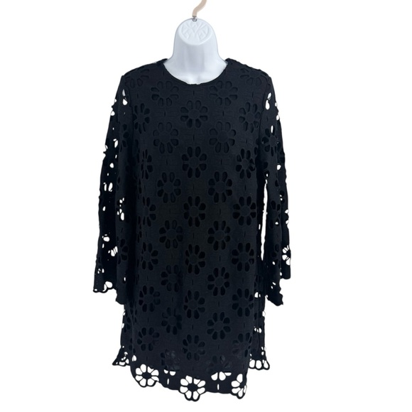 Tuckernuck NWT Black Lace Hutton Mini Dress – Size M – Bell Sleeve Shift Dress - Picture 2 of 10
